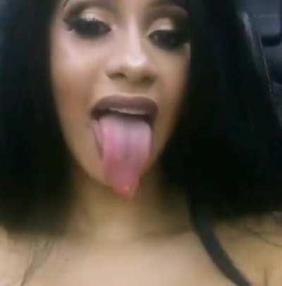 Cardi's tongue game crazy