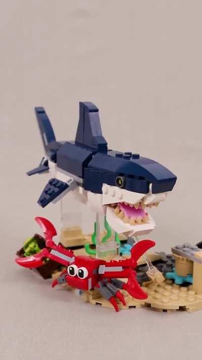 A kinetic LEGO shark