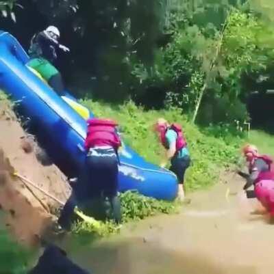 We asked a guy on kayak to record the launch of our weekend on the raft