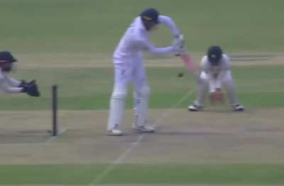 Another addition to No look styles of Lord Saim Ayub, here comes no look fielding: