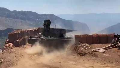 Turkish KORKUT SPAAG used against PKK mountain holes and against PKK drones in Northern Iraq, Bahar Mountain. Turkey has encircled the whole mountain and is clearing out PKK bases. 