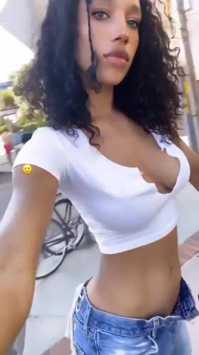 UFC ring girl Brookliyn Wren