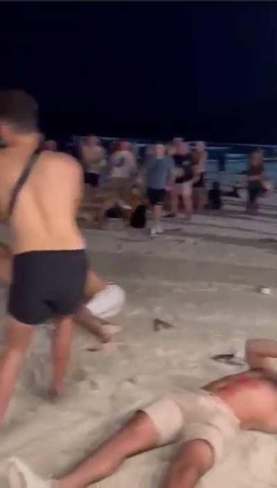 British guy knocks out two Israeli guys on a beach in Thailand