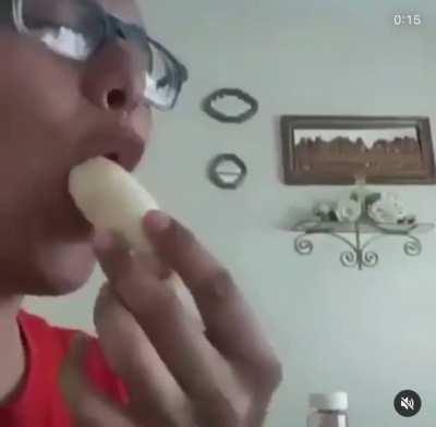 WCGW deep-throating a banana