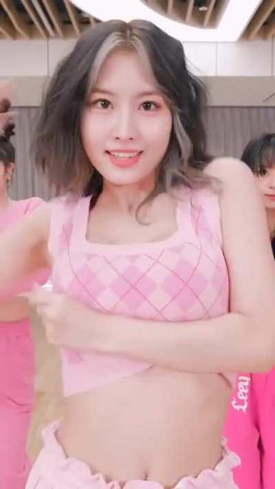 Momo bouncy👀