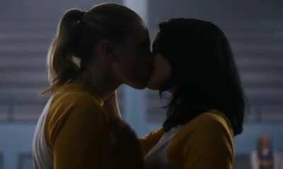 Lili kissing Camila Mendes