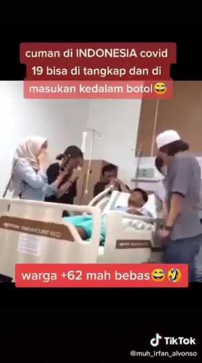 DLC ICU: Dokter saja tidak cukup, keluarga memanggil orang pintar untuk menjinakkan virus karena makhluk tak kasat mata