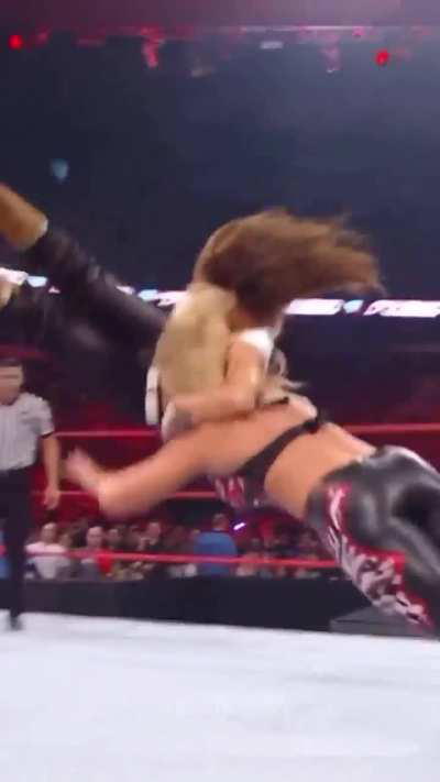 Trish delivering Stratusfaction (14th September 2009)