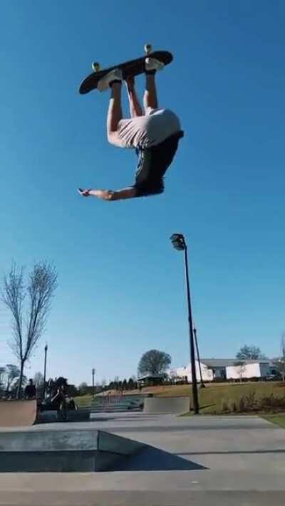 One of the most awesome skateboard tricks you will see