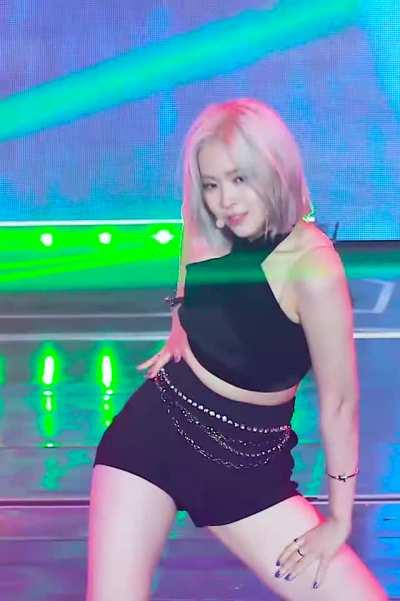 ITZY - Ryujin Thicc Thighs