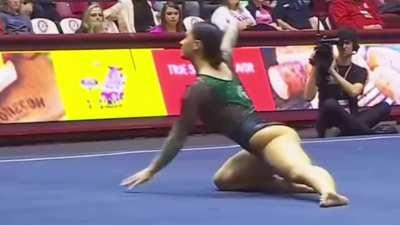 Michigan State’s Delaine Harkness 💚🤍🤸‍♀️