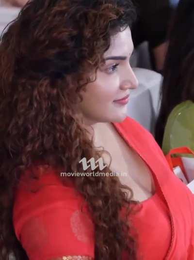 Honey Rose 