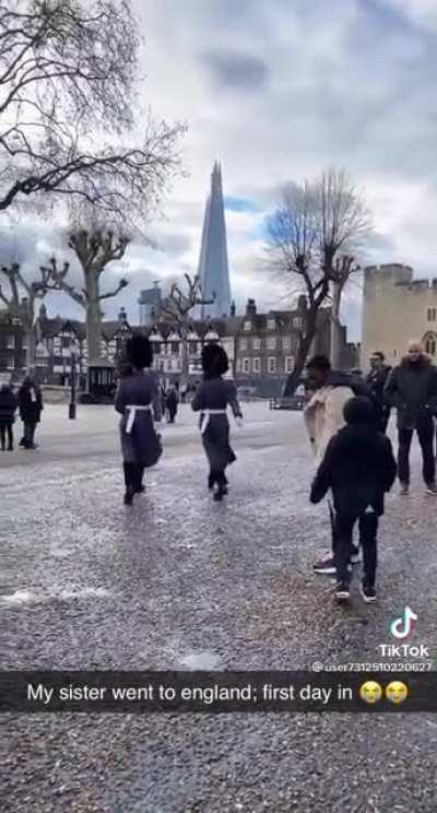 A kid gets trampled by The Queen's Guard