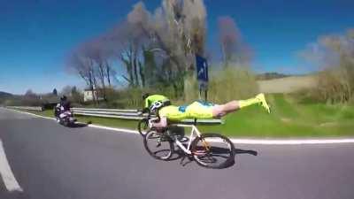 Cyclist uses his knowledge of physics and aerodynamics to gain a competitive advantage