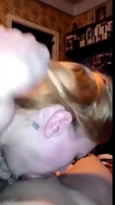 Blonde with Impressive Deepthroat