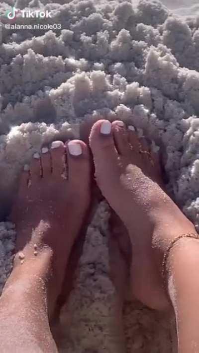 Sandy Toes