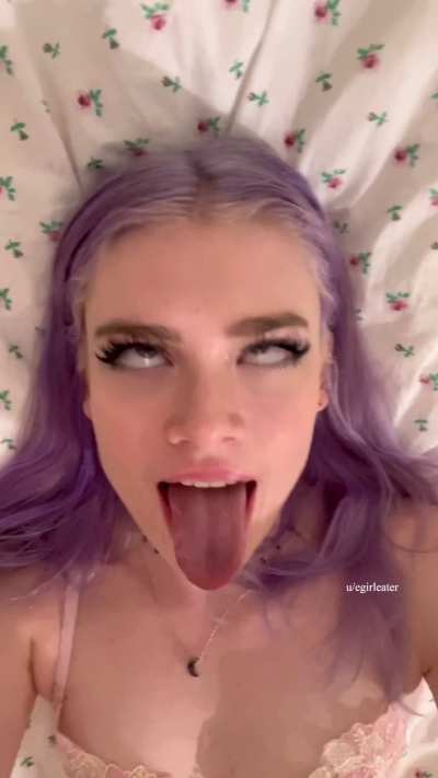 My face waiting for your cum