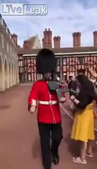 HMC while I try to take a picture directly in the guards path