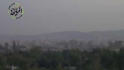 Eerie video of a distant exchange of high caliber fire, artillery, IRAMs in the Damascus suburbs of Mleiha and Jaramana - 8/3/2014