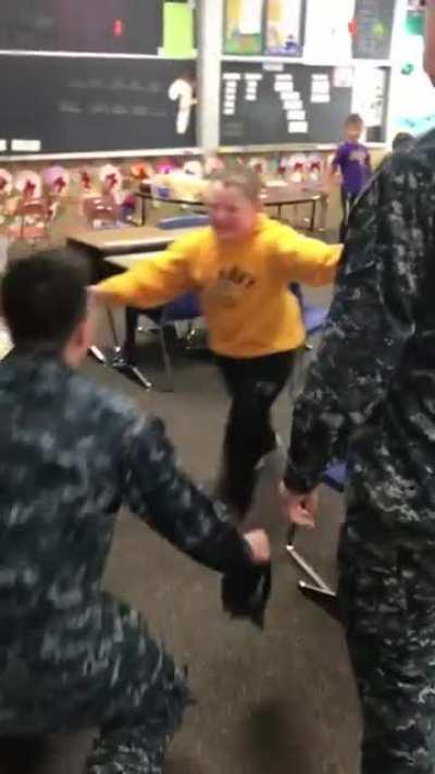 8 year old surprised by his twin brothers homecoming at school