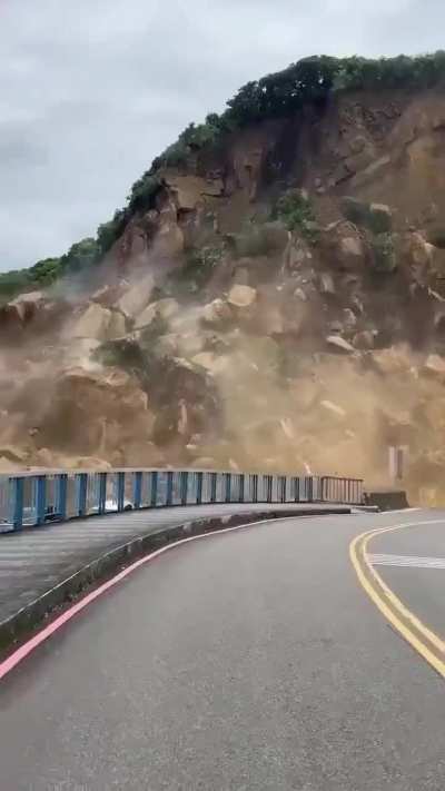 Awesome Power - Landslide in Taiwan 🚷