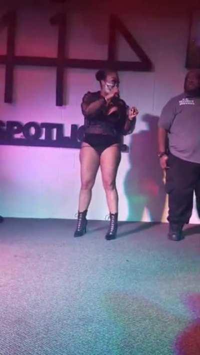 Shawnna rapper clapping ass