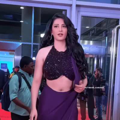 Shruti Hassan Navel