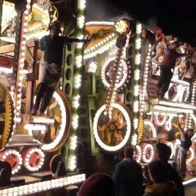 This amazing steam punk carnival float