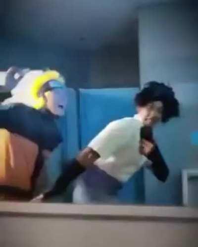 Naruto vs Sasuke, Bathroom Edition!