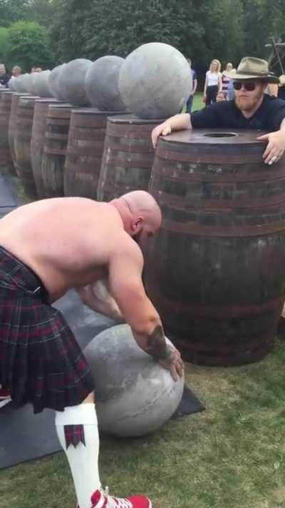 Andrew Cairney from Glasglow, Scotland loading all nine of The Ardblair Stones