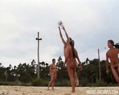 Carina Moreschi - Ecstacy of Existence (BR2005) - Volleyball at Colina Do Sol