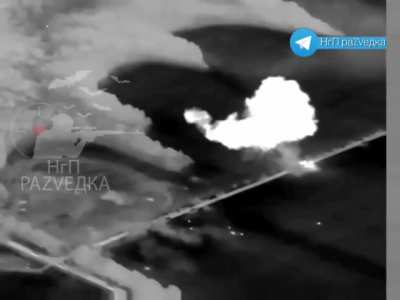 Airstrike on a 600m long ukrainian convoy consisting of 20+ vehicles (South of Sumy)