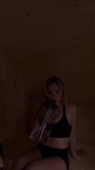 Nat in the sauna -IG 17/02/2024