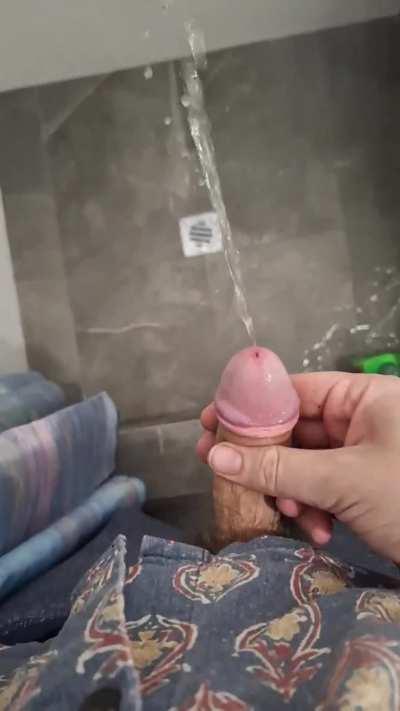 First pee video.....released into the shower 💦🤭 