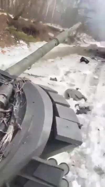 Russian T-72B3 turret blown off the chassis in Sumy, Ukraine 8/3/22