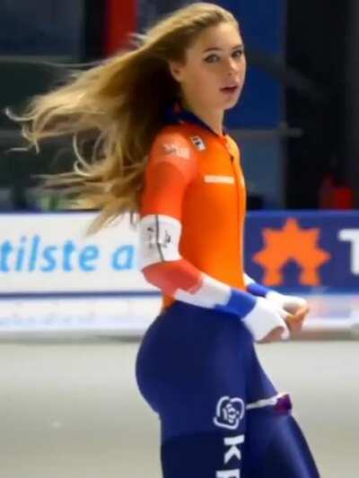 Jutta Leerdam- Dutch speedskater/hottie