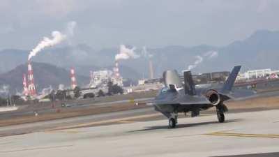 TIL F-35s can perform vertical landings