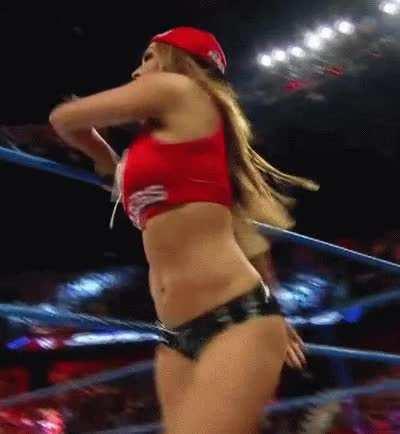 Nikki Bella’s 🍑