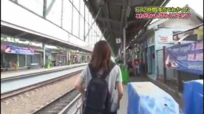 A Japanese TV variety show visits and reacts to Jakarta's commuter train in both 2011 (before the revitalization) and 2014 (after the revitalization). Indonesian translation and summary in the comment