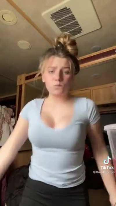 Old tiktok Adele (8/11)