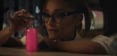 Glasses &amp;amp; Pink Potion [The Boy Is Mine MV]