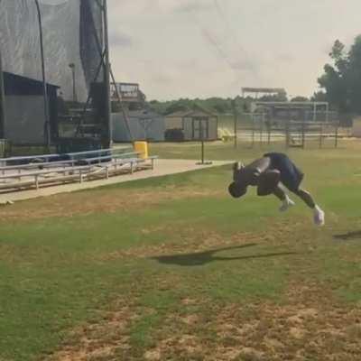 Tarik Cohen of the Chicago Bears with the double catch