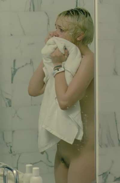 Carey Mulligan shower scene in 'Shame' (2011)