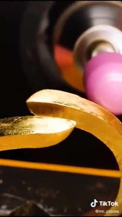 Turning 50cents coin into a diamond ring.