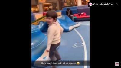 This Kids Laugh! 😂😂😂😂