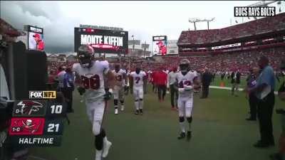 [Highlight] Bruce Arians was interviewed going into the half last year versus the Falcons. The Bucs were up 21-10. Night / day difference between him and Todd.