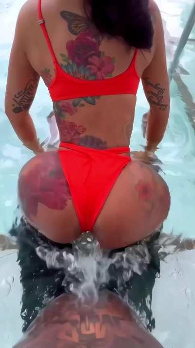 Cardi B twerking in the pool