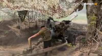 L119 105mm towed howitzer crew working against Russian targets in the Donetsk Oblast, 79th Separate Tavrian Air Assault Brigade of Mykolaiv. May 2024