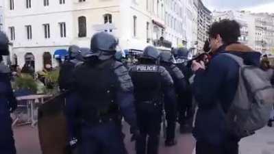 French Man trolling cops with imperial