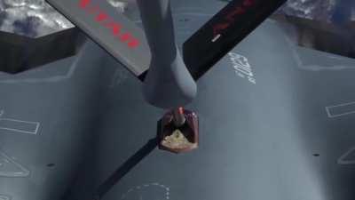 B-2 Spirit's rotating fuel receptacle